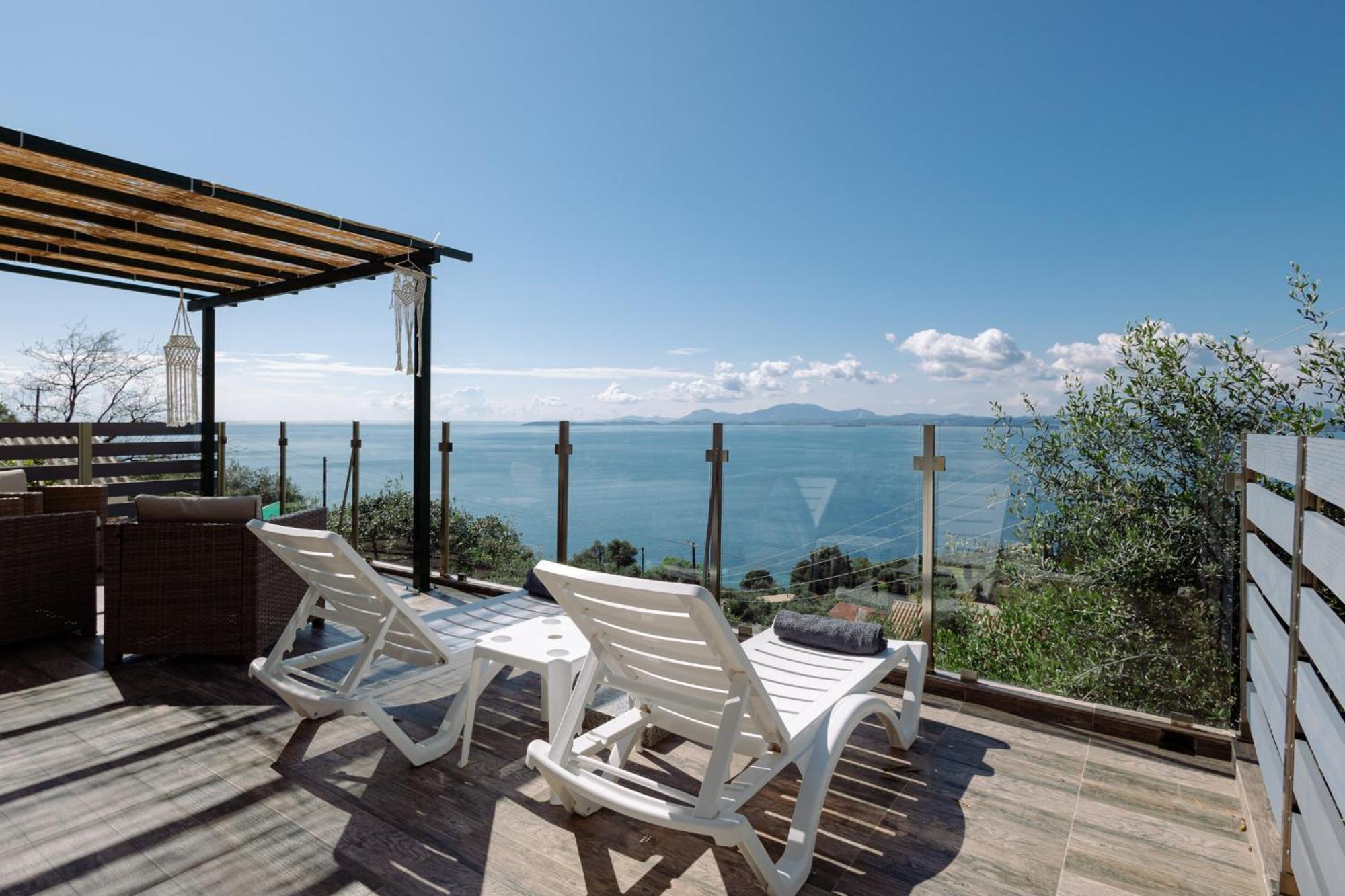 The Greystone Seaview House By Konnect Vila Nisaki  Exterior foto